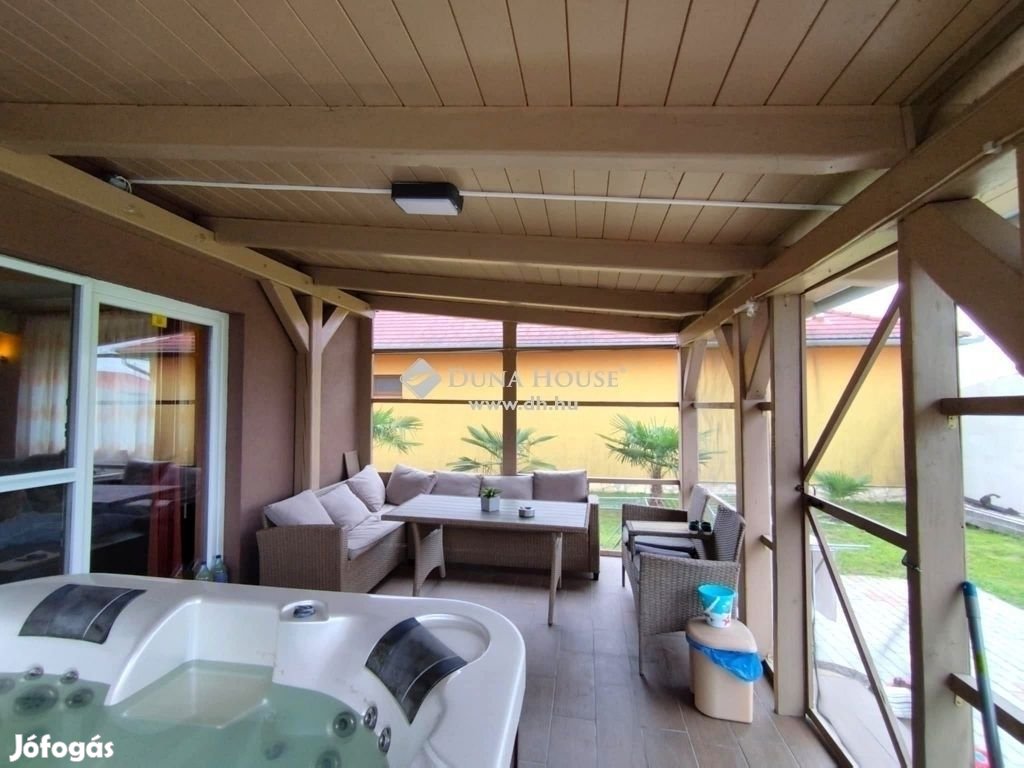 Mohácsi 145 nm-es ház eladó