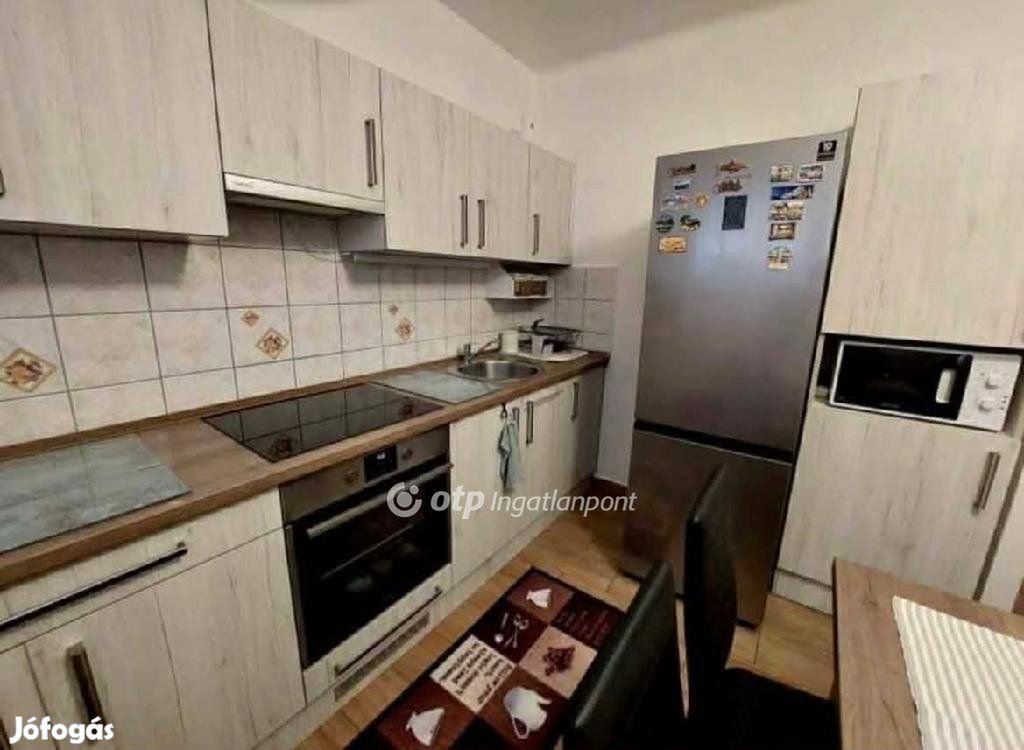 Mohácsi eladó 54 nm-es lakás