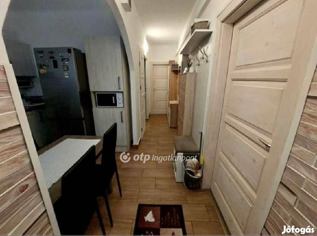 Mohácsi eladó 54 nm-es lakás