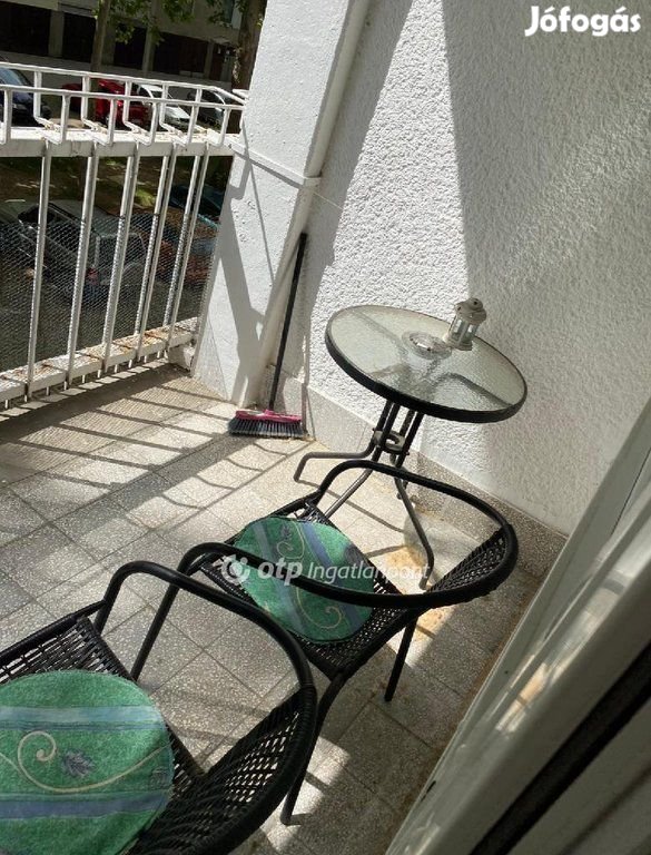 Mohácsi eladó 59 nm-es lakás