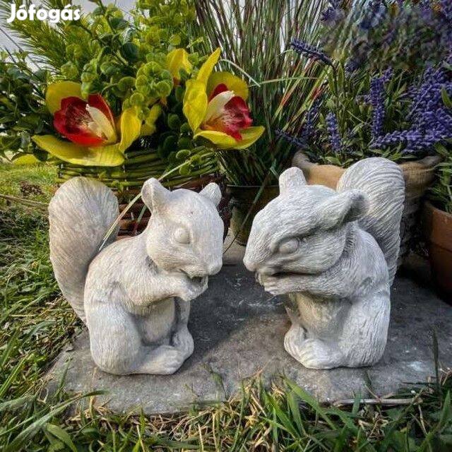 Mókus kerti figura