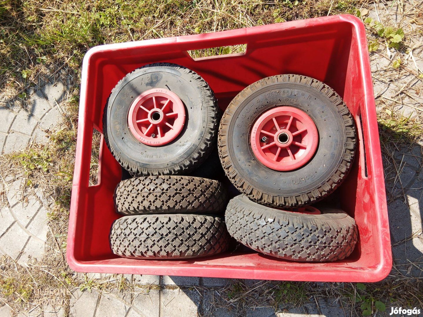 Molnárkocsi Kerekek 3.00-4 (260x85)