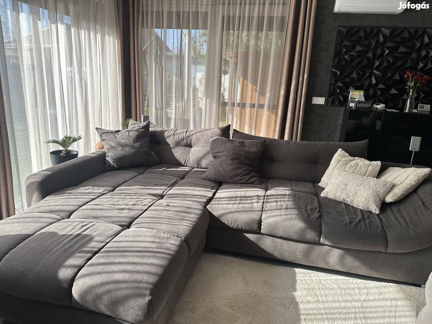 Mömaxból vásárolt L alakú kanapé