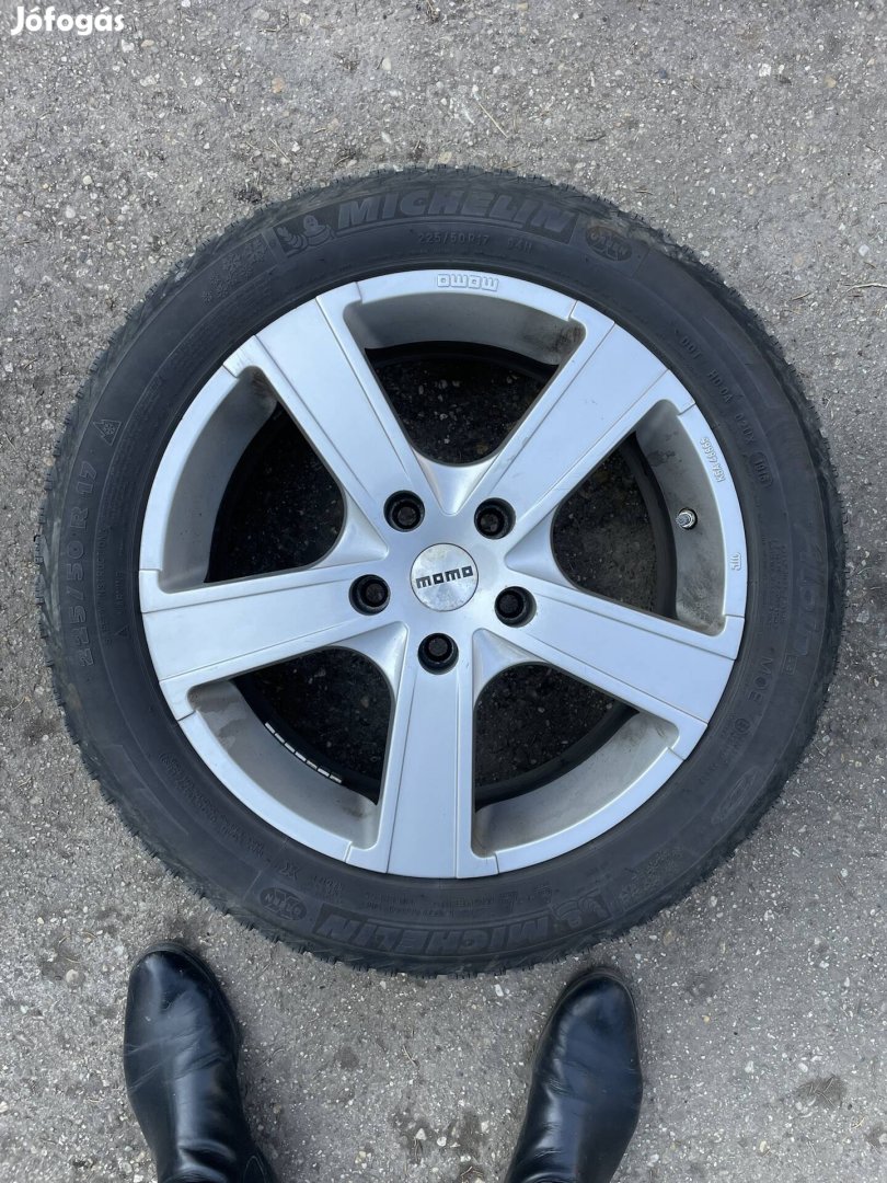 Momo 17"-os alufelni szett BMW-re