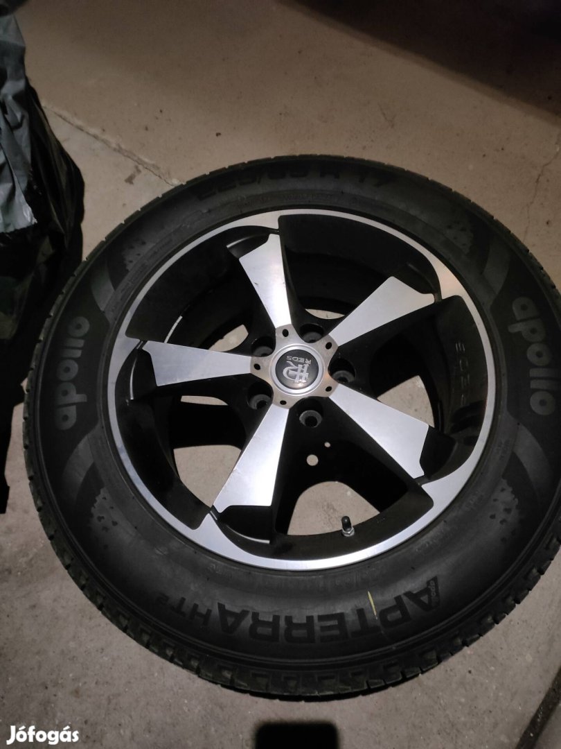 Momo Drone Evo 17col Alufelni gumival eladó