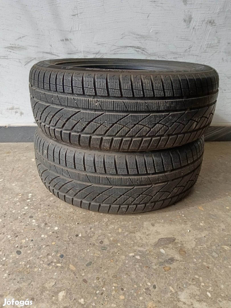 Momo Winter 235/55R19 