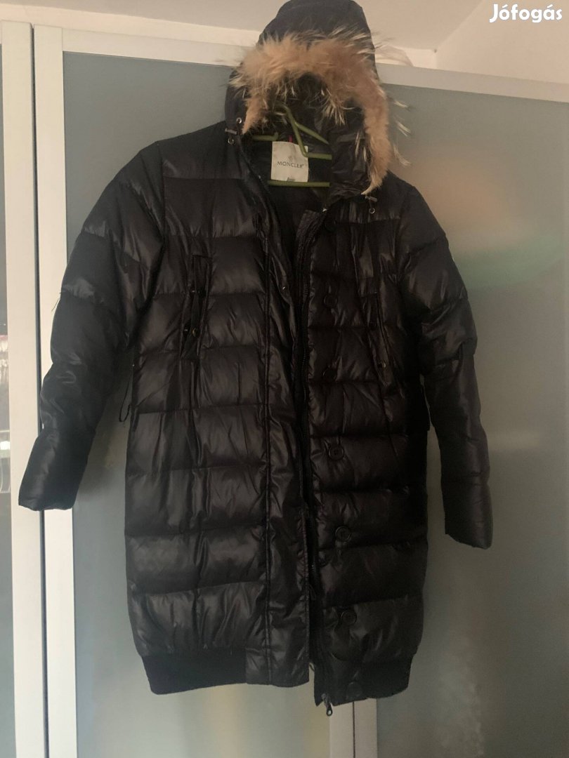 Moncler fekete téli pehelykabát S méret