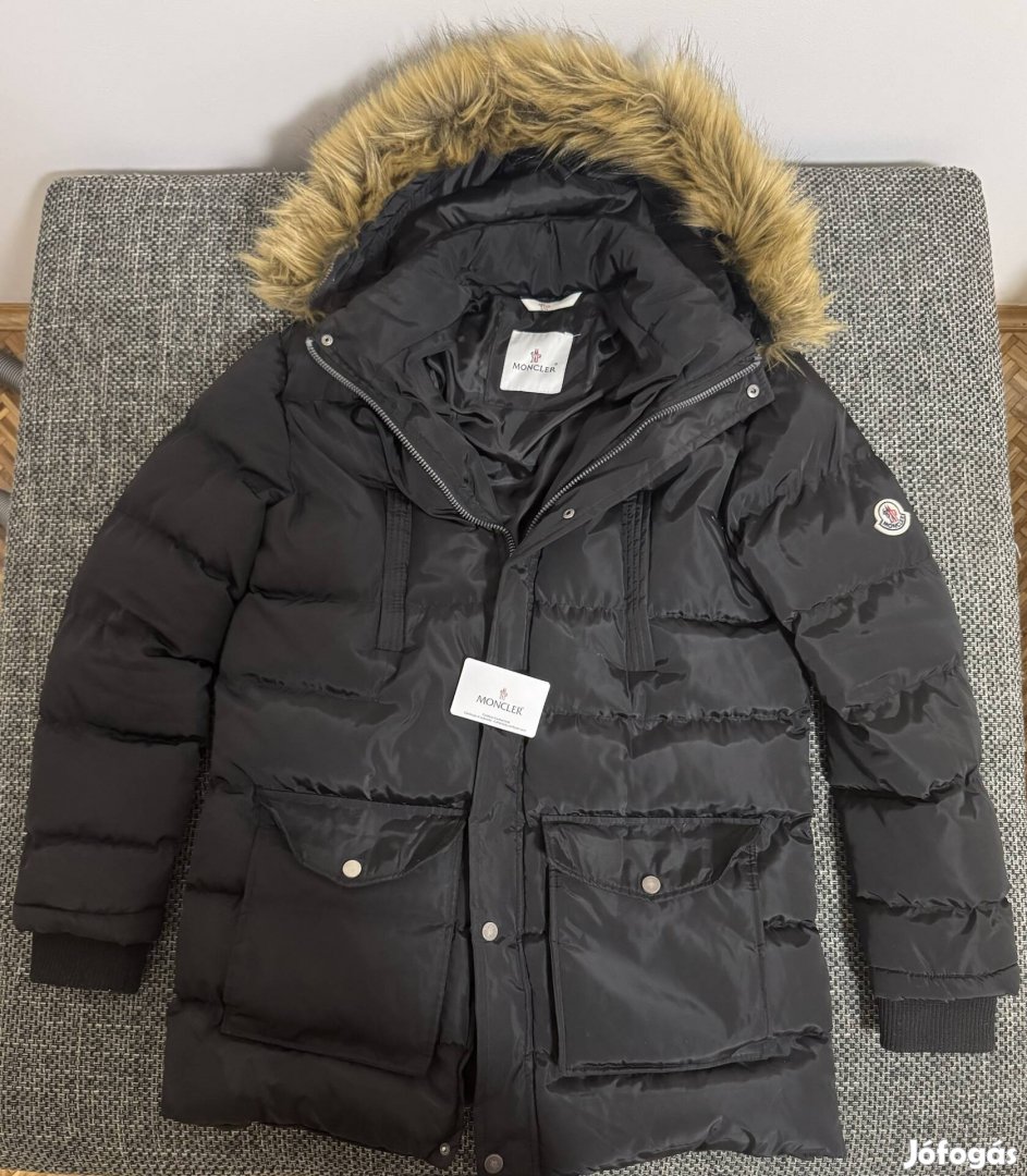 Moncler kabát