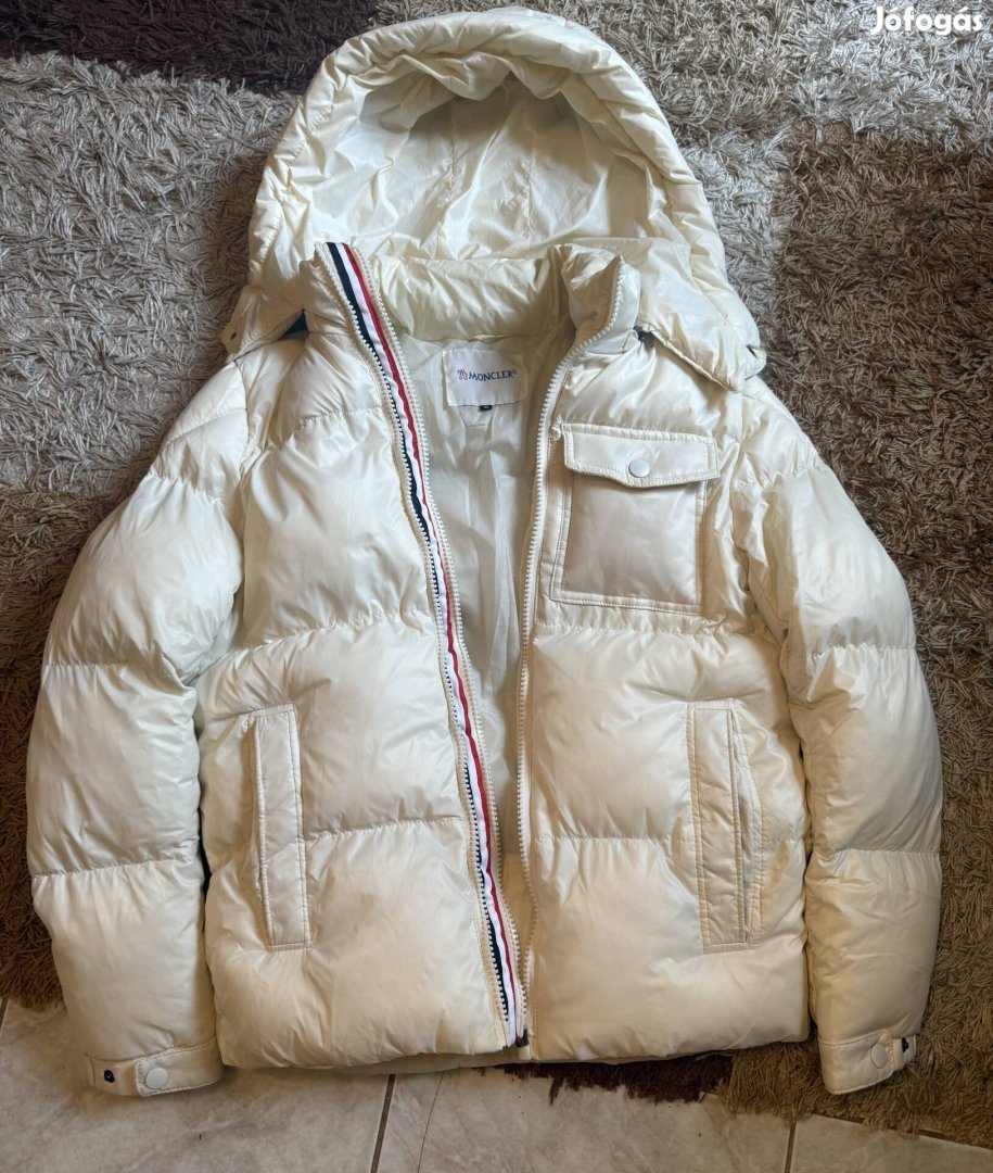 Moncler kabát