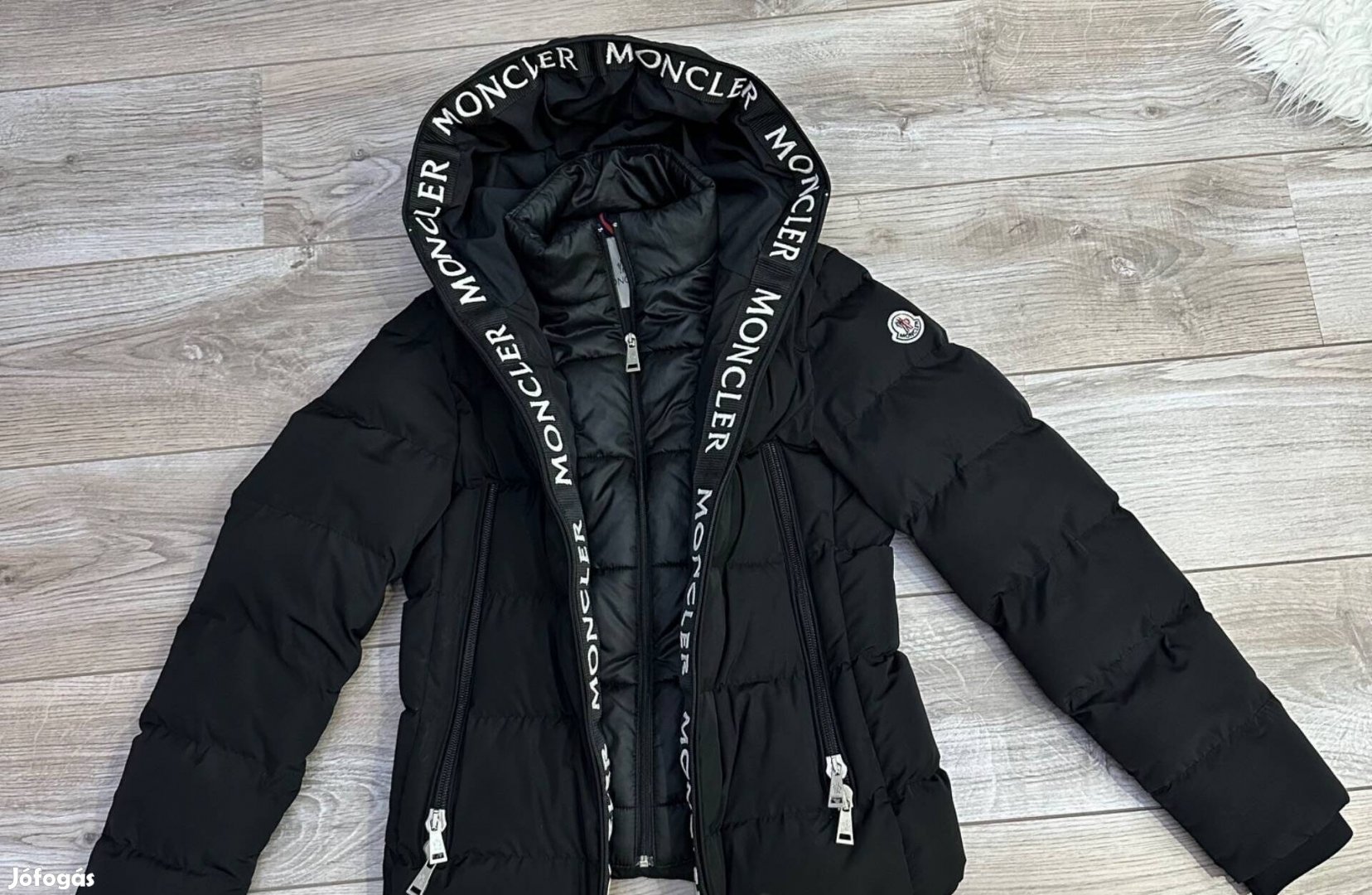 Moncler kabát