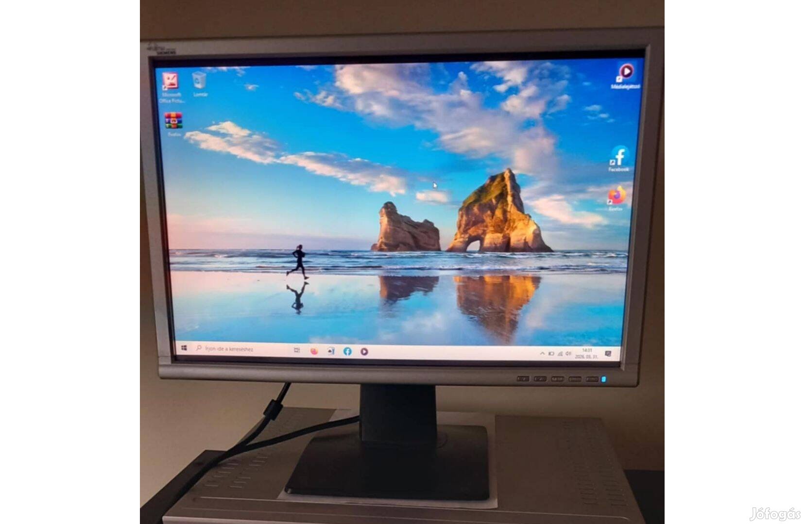 Monitor. Laptop alkatrésznek. Billentyűzet