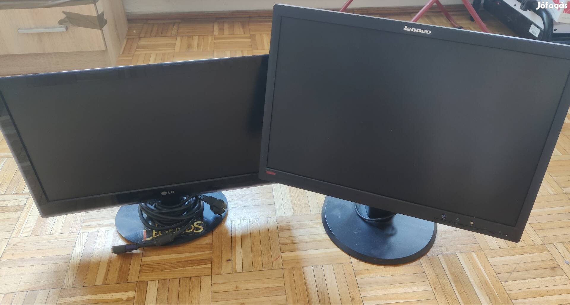 Monitorok egyben 2db 