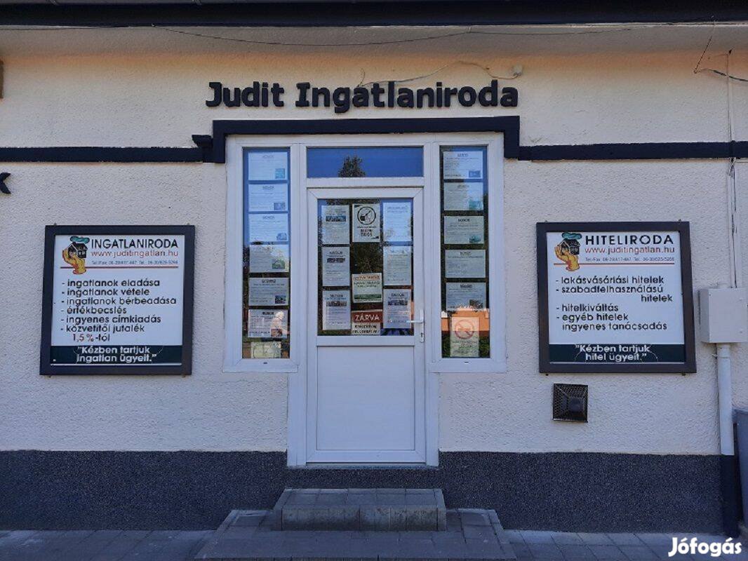 Monor központjában osztatlan közös tulajdonban lévő 300 m2 telekrész