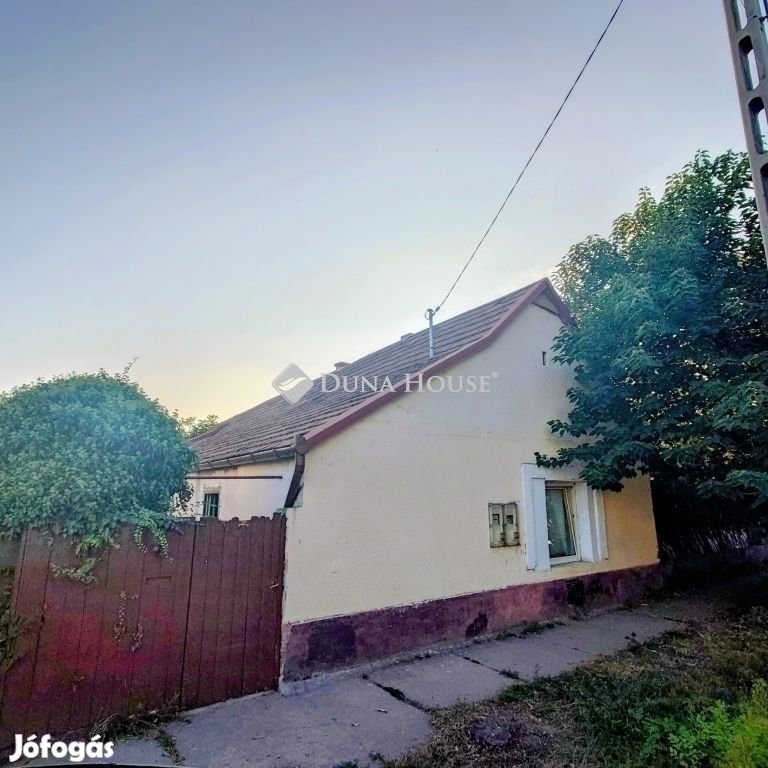 Monori 102 nm-es ház eladó
