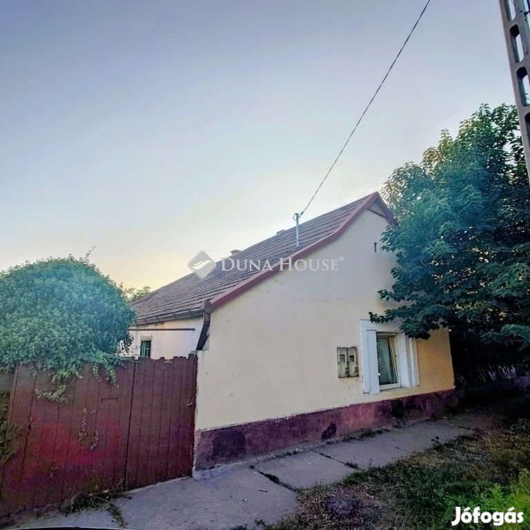 Monori eladó 102 nm-es ház