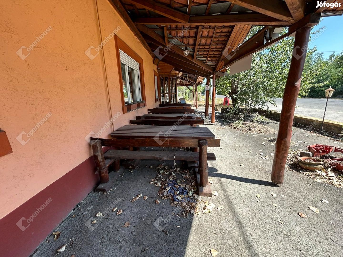 Monorierdőn eladó a Rétes Csárda és Panzió