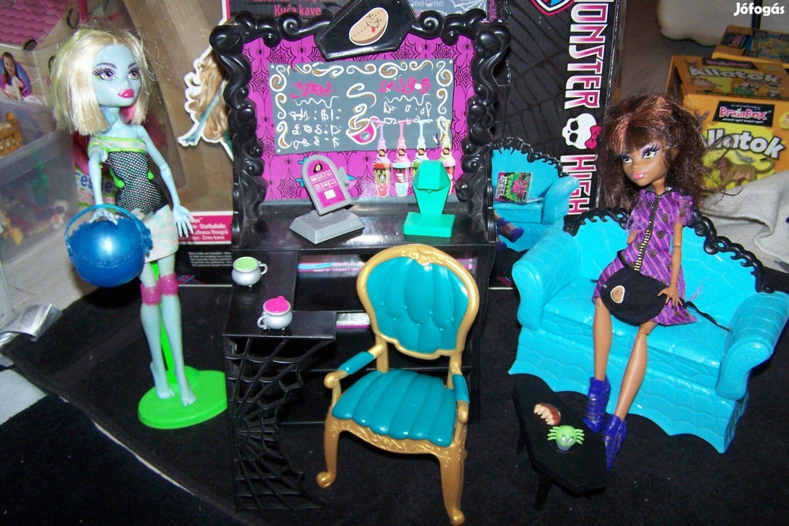 Monster High Kávéház