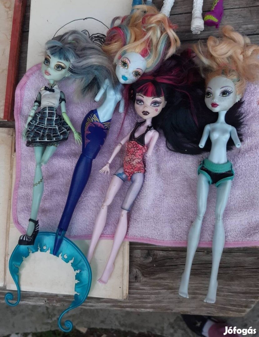 Monster high baba  hiányos 