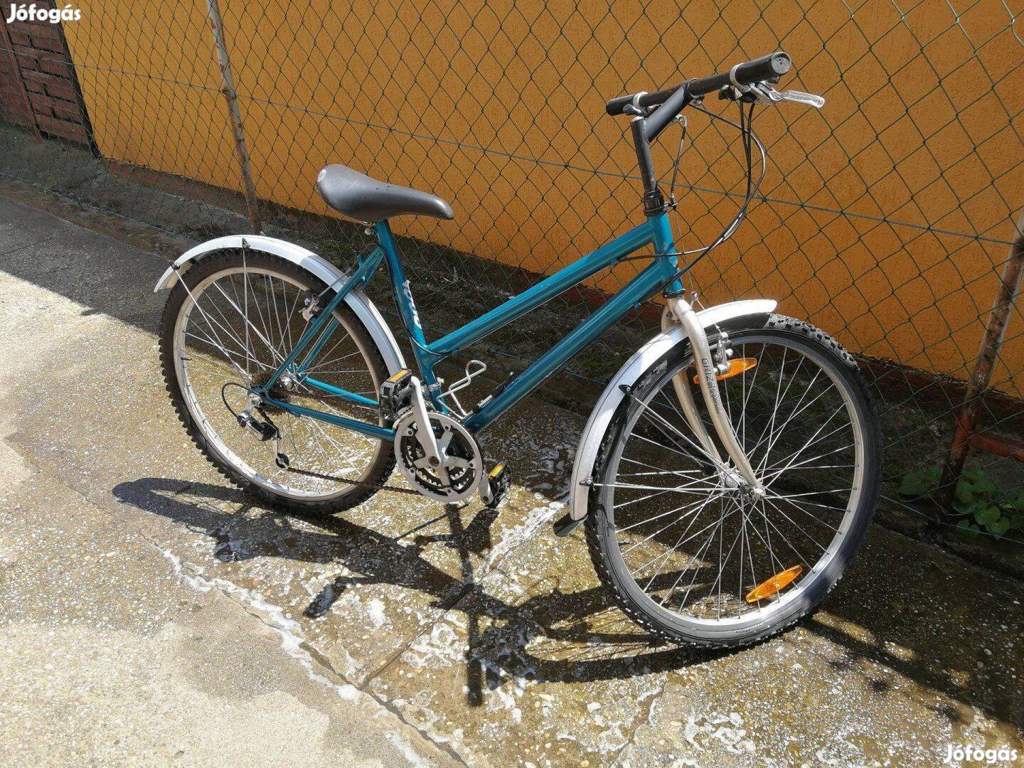 Montenbike kerékpár 26" os, Simano váltós