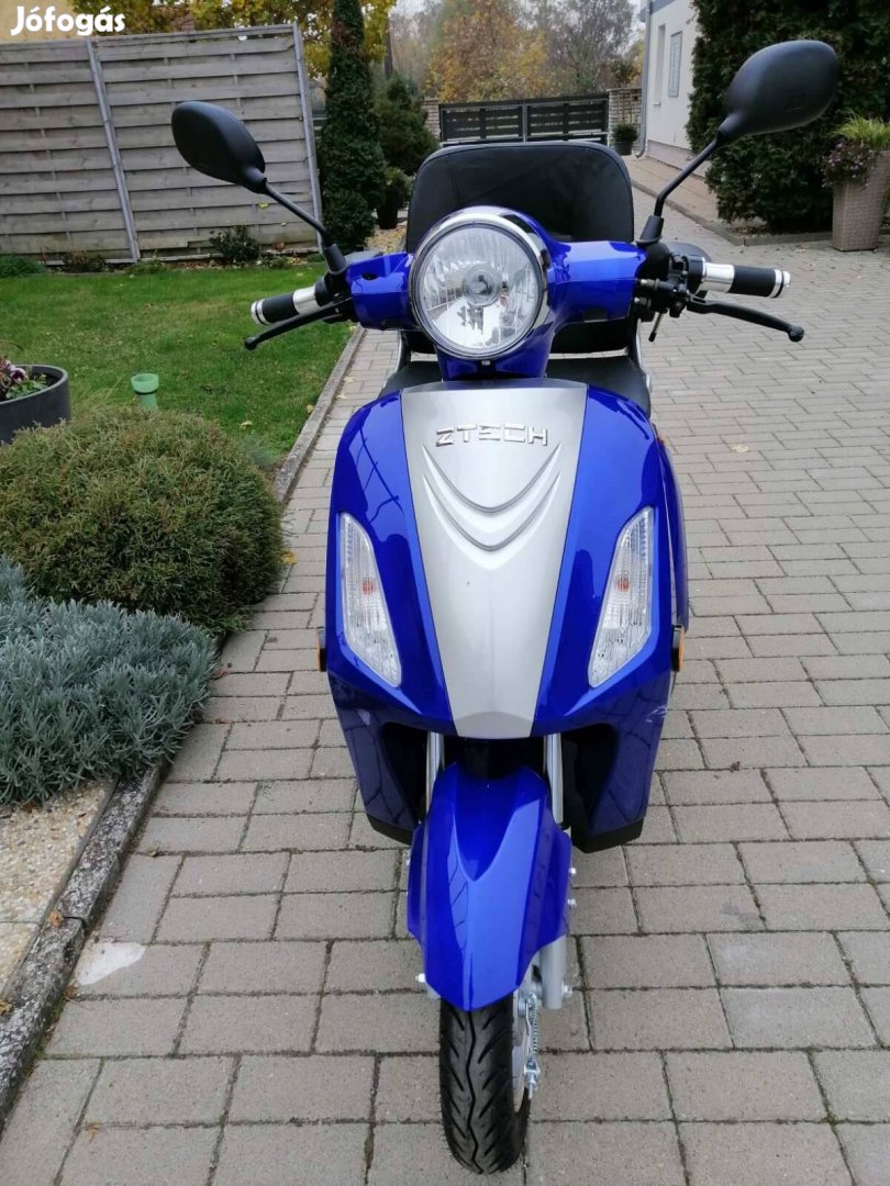 Moped (elektromos háromkerekű)