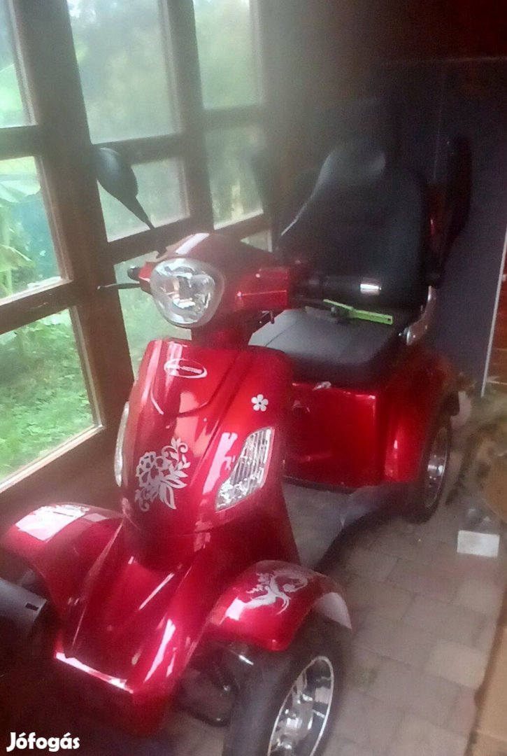 Moped autó eladó