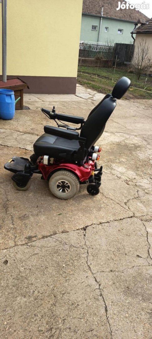 Moped elektromos uj állapotban uj akukkal eladó