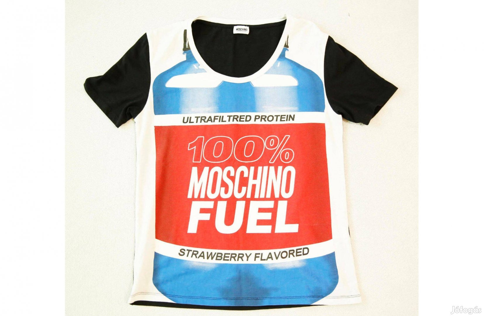 Moschino eredeti női póló L Bolti ára 35 ezer Ft