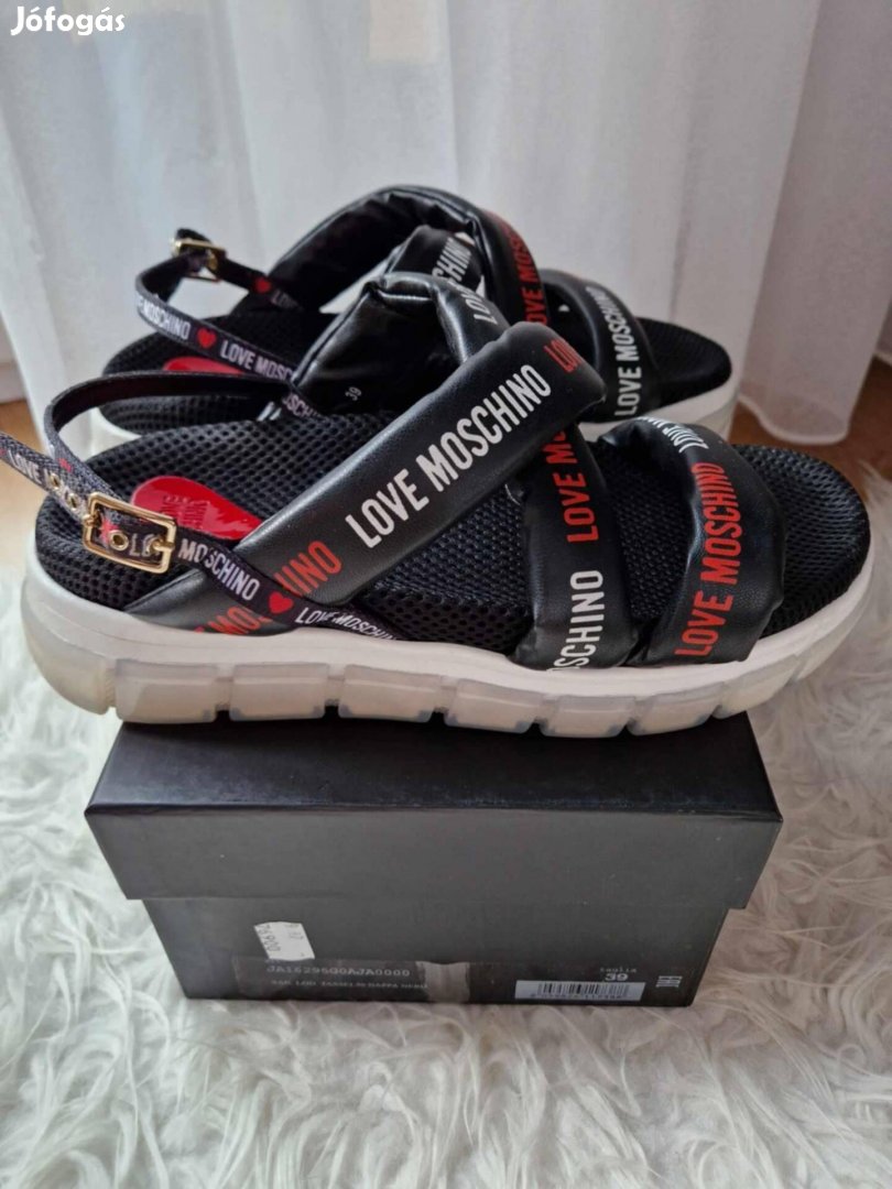 Moschino gyönyörű szandál 