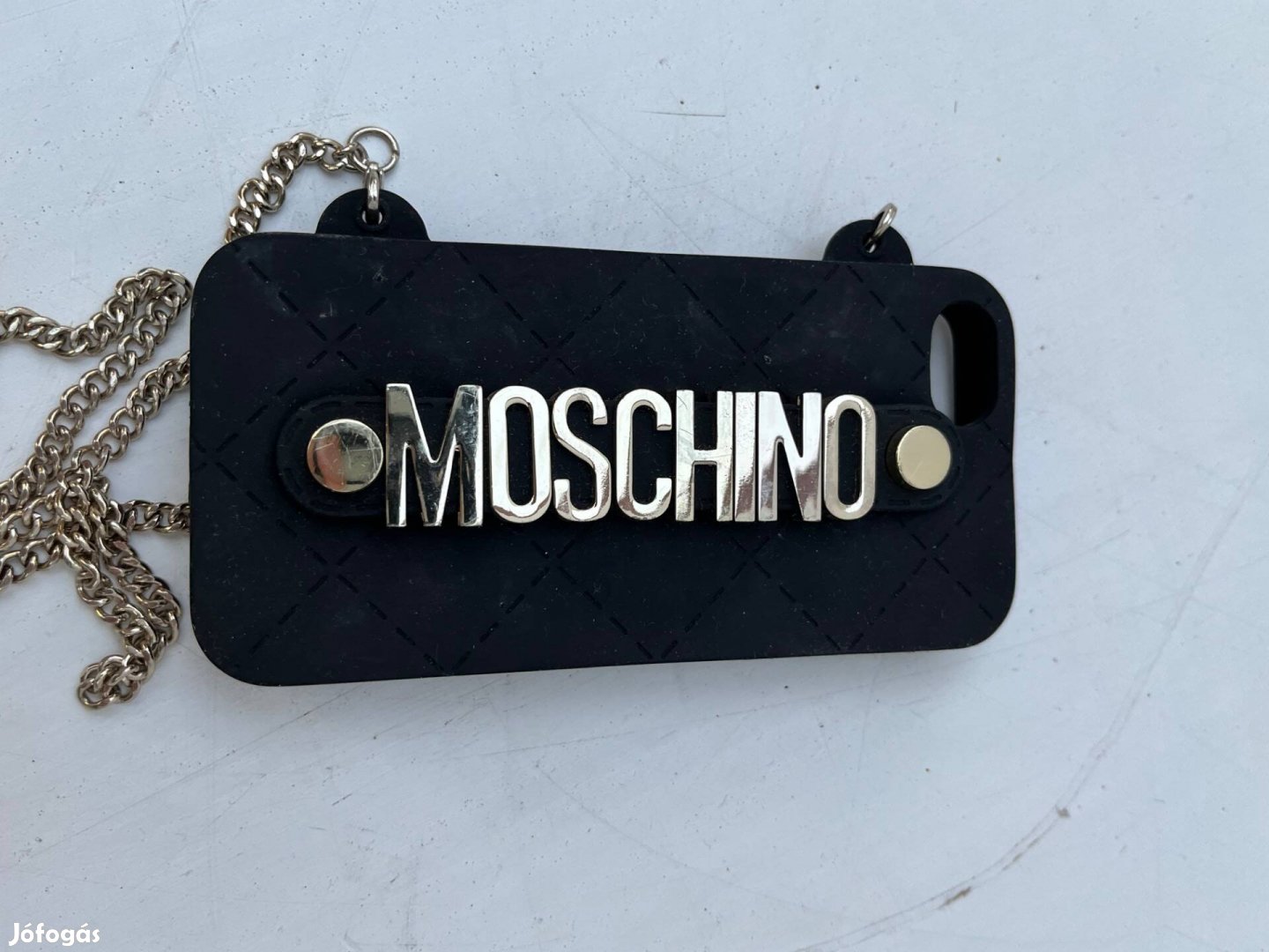 Moschino telefont tartó tok