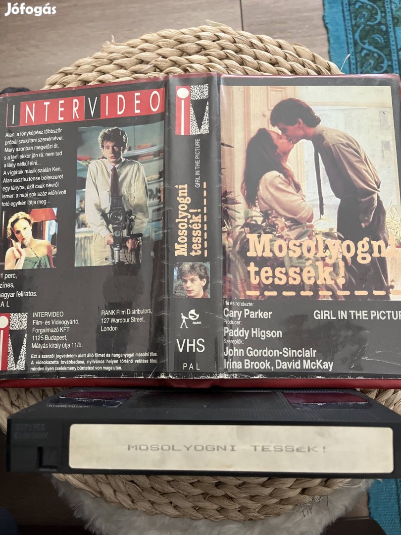 Mosolyogni tessék vhs intervideo