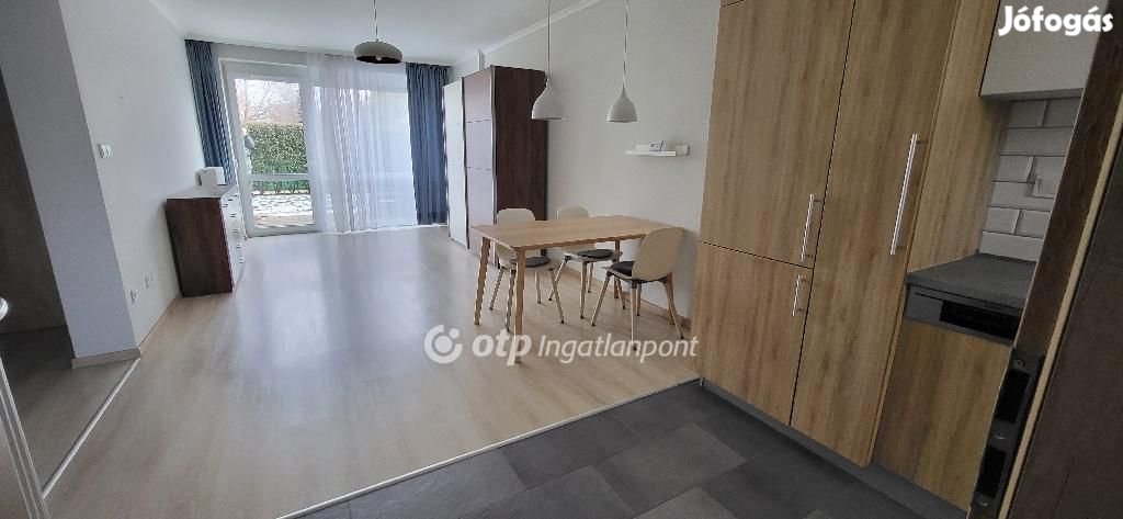 Mosonmagyaróvári 62 nm-es lakás eladó