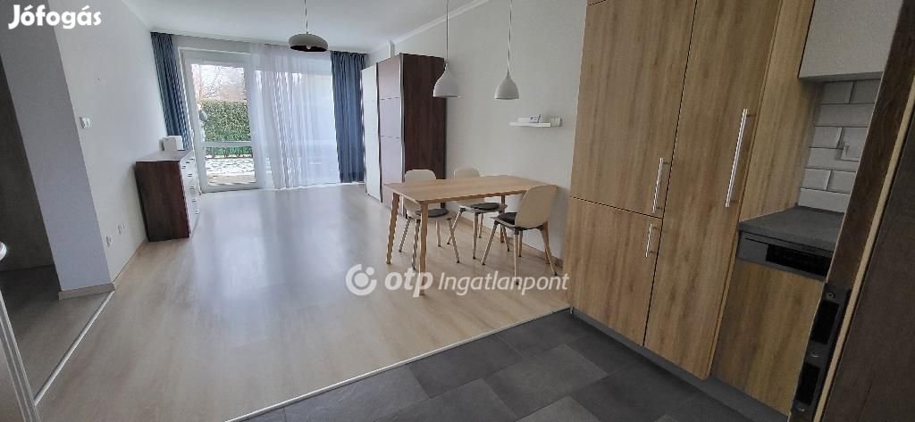 Mosonmagyaróvári eladó 62 nm-es lakás