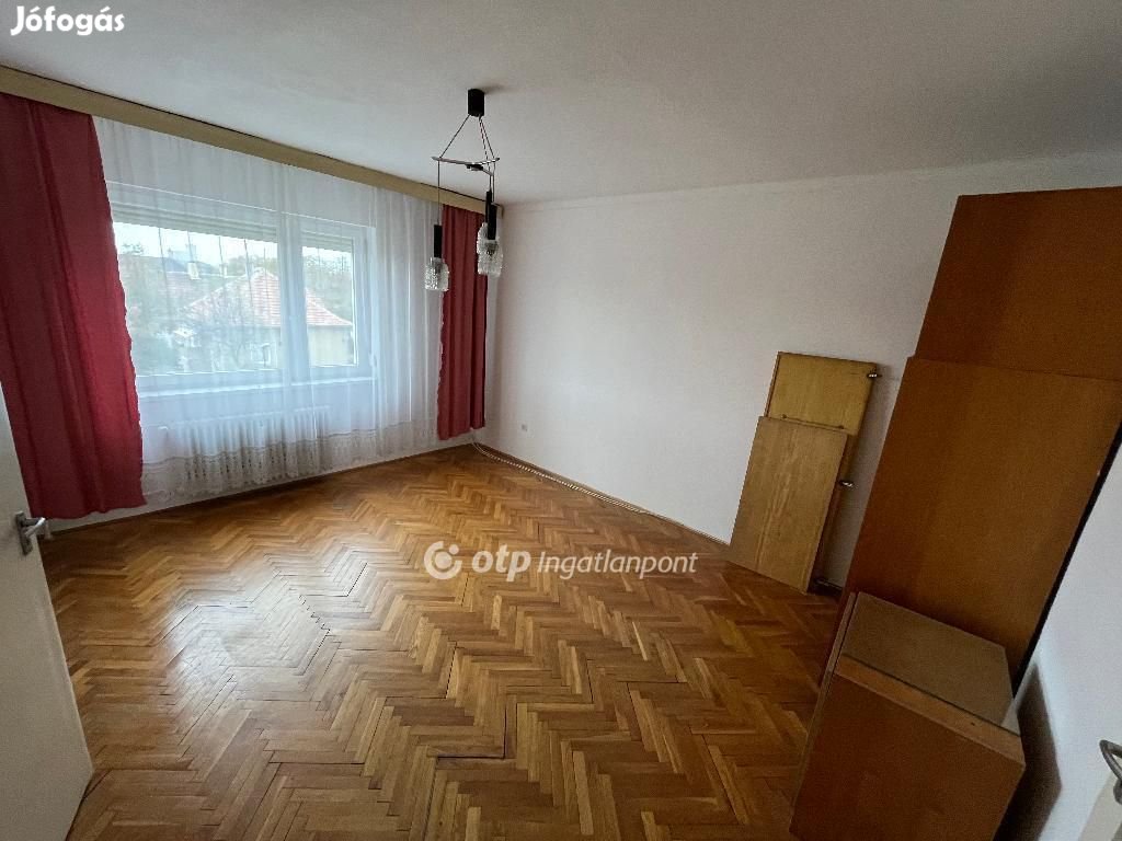 Mosonmagyaróvári eladó 69 nm-es lakás