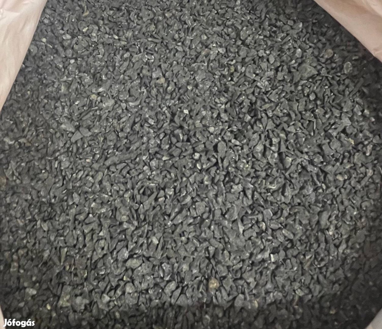Mosott, szárított, fekete bazalt 1-2 mm (akváriumba talaj)