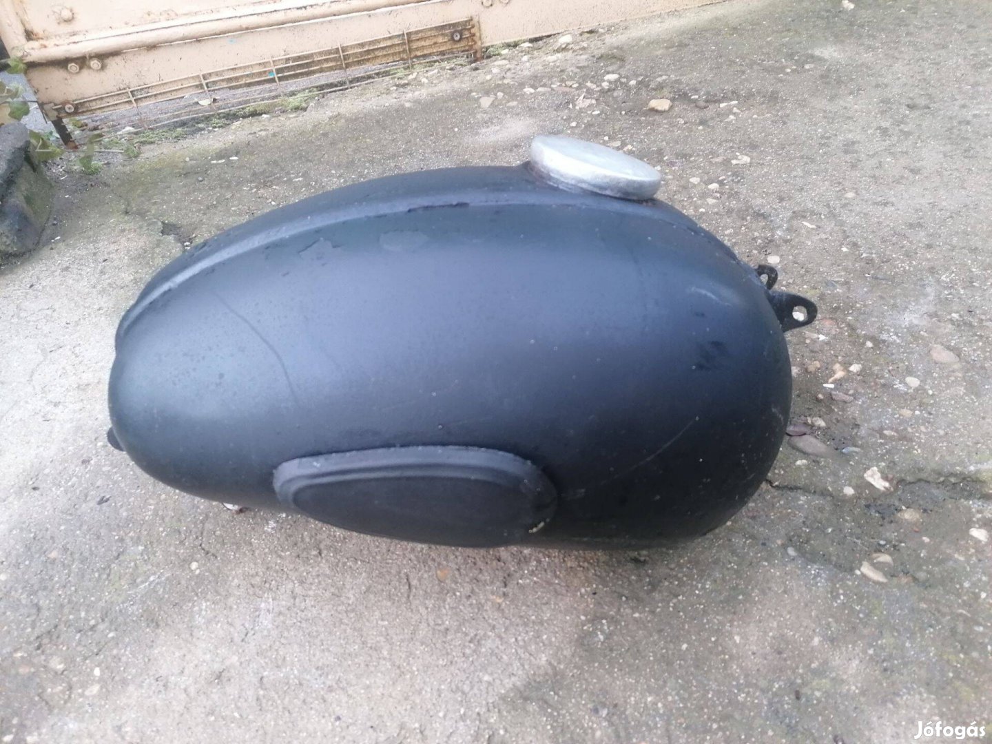 Moszkva K55 veteránmotor garázslelet tank eladó Posta ok