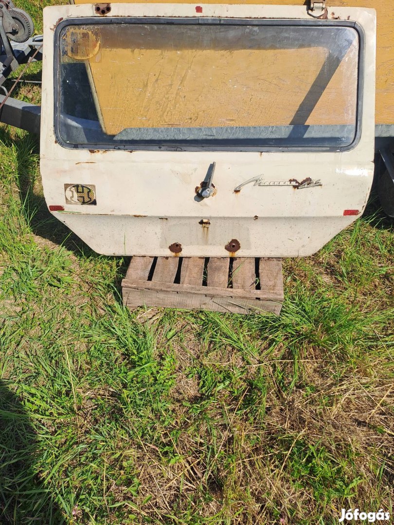 Moszkvics 426 csomagtérajtó 
