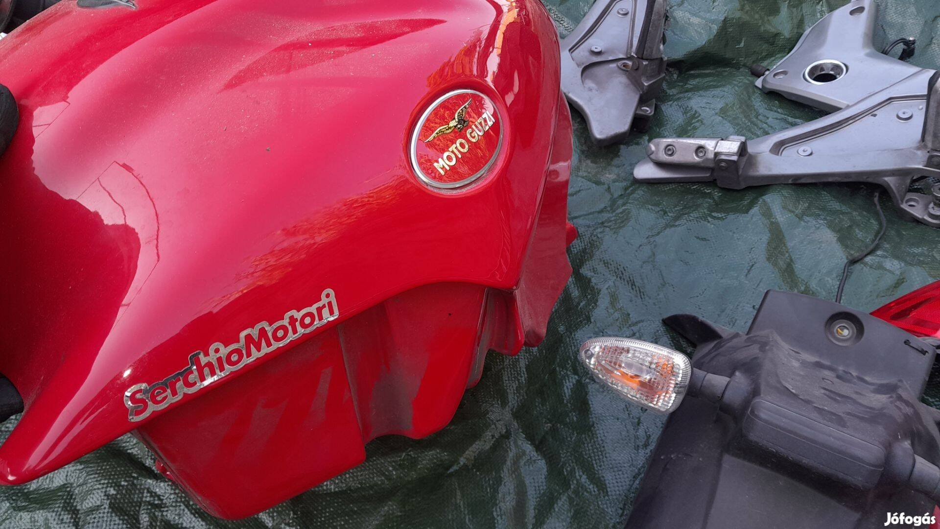 Moto Guzzi Breva 850 i alkatrész , tank