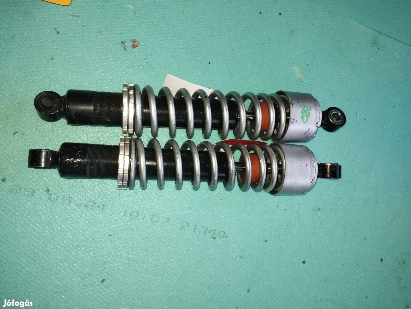 Moto Guzzi hátsó teleszkóp 380 mm