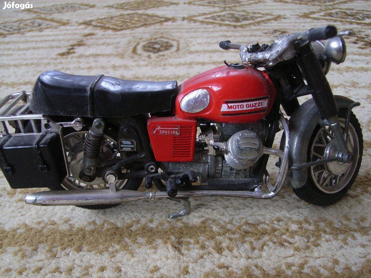 Moto Guzzi makett