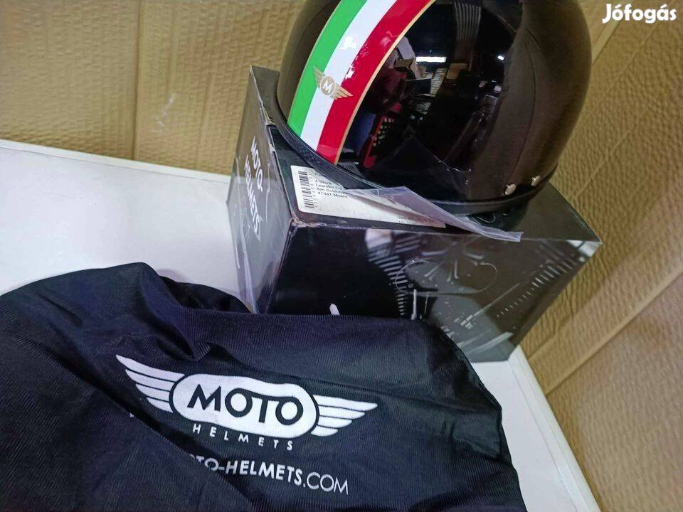 Moto Helmets D22 Italy Black sisak, bukósisak