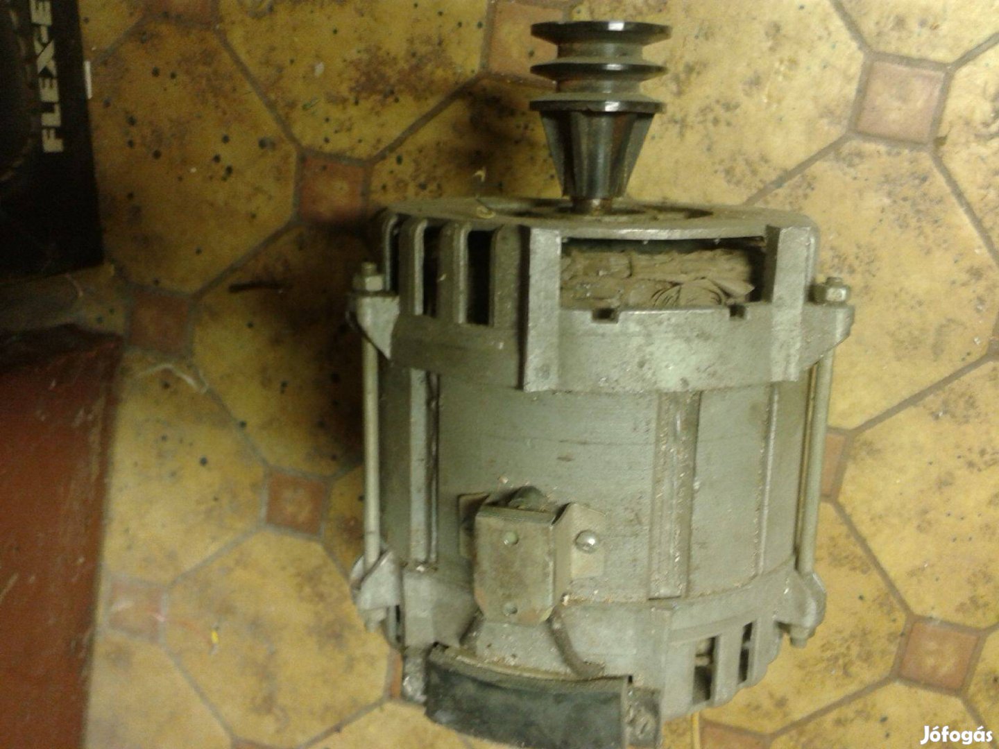 Motor 2900ford/ perc és 425 ford/perc eladó