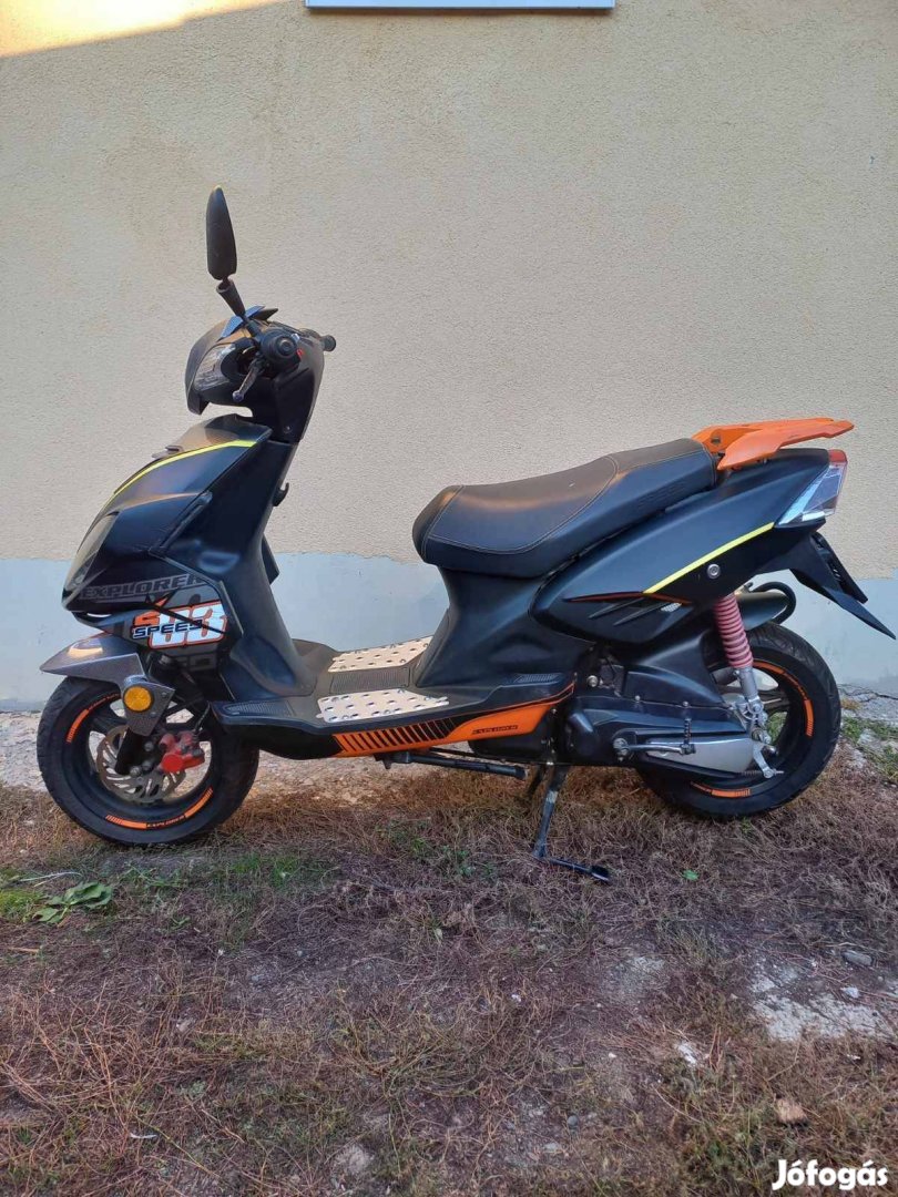 Motor Robogó
