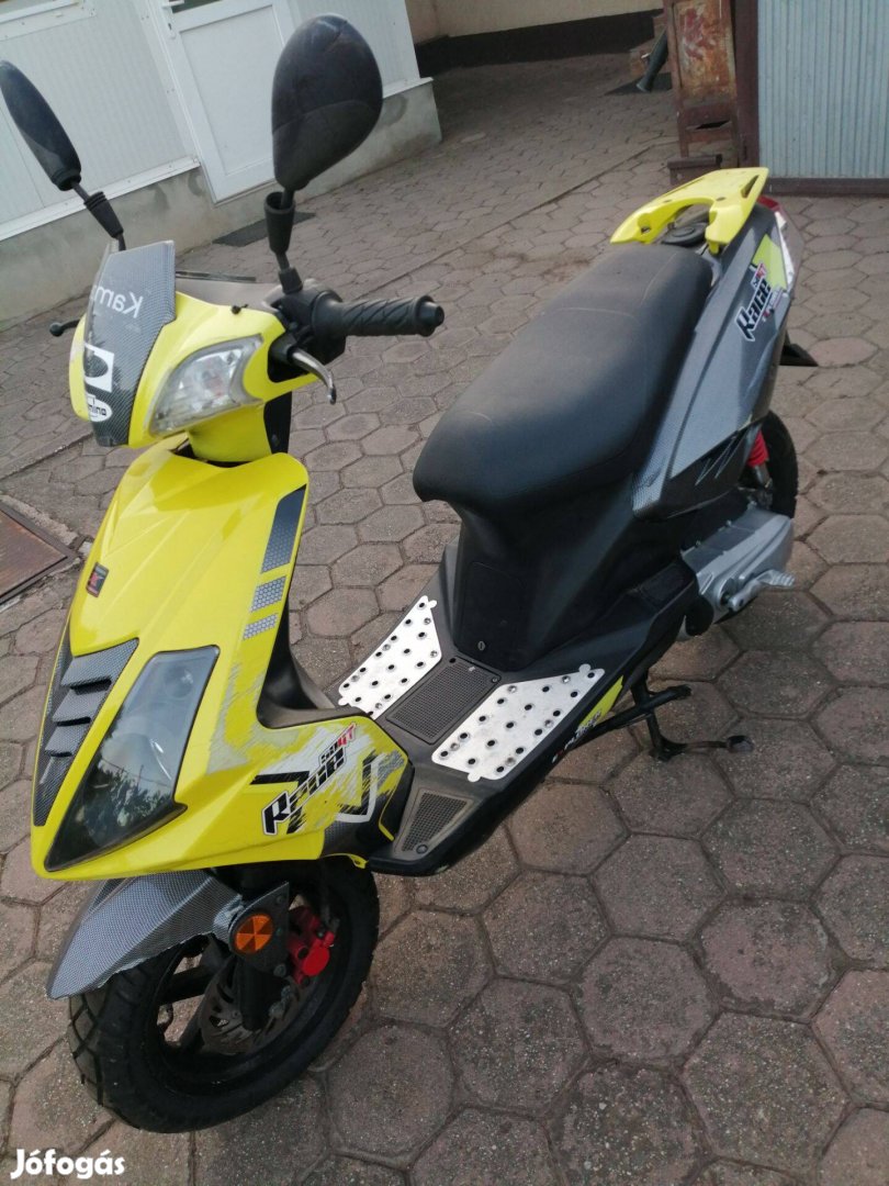 Motor Robogó
