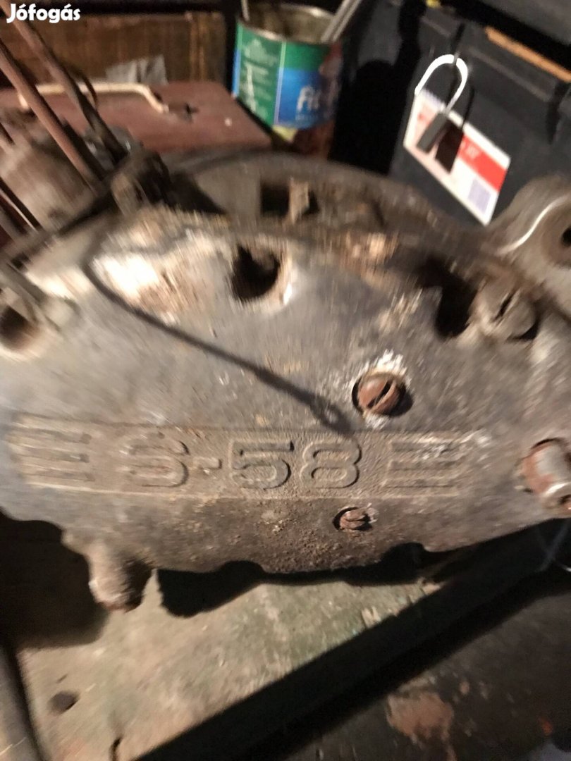 Motor alkatrészek!