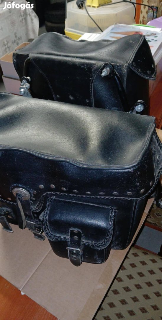 Motor bőrtáska