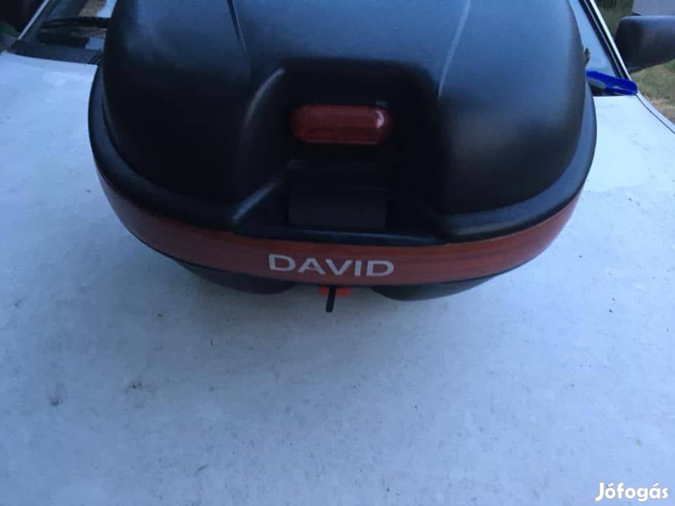 Motor hátsó csomagtartó doboz