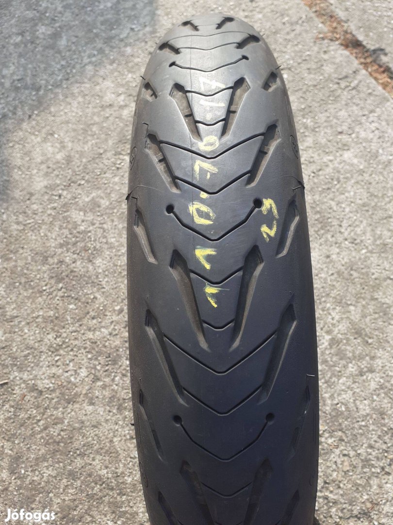 Motorgumi Michelin 110/70/17