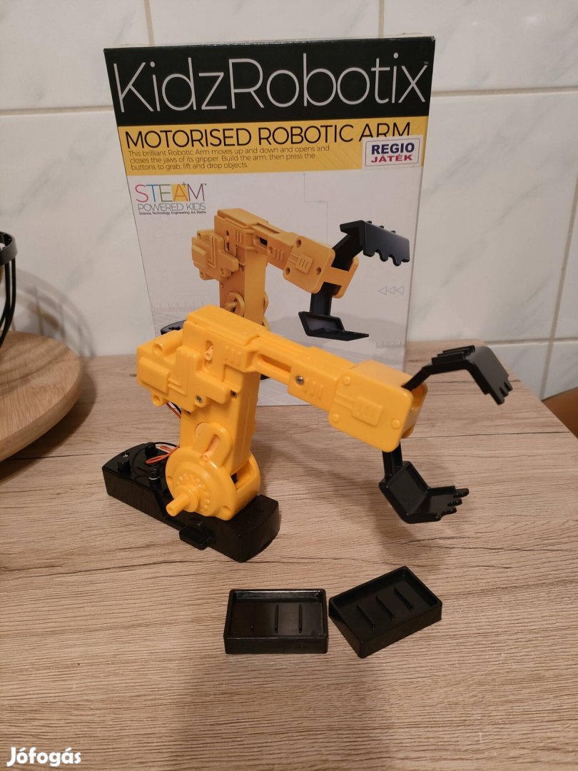 Motorizált robotkar játék, tudományos