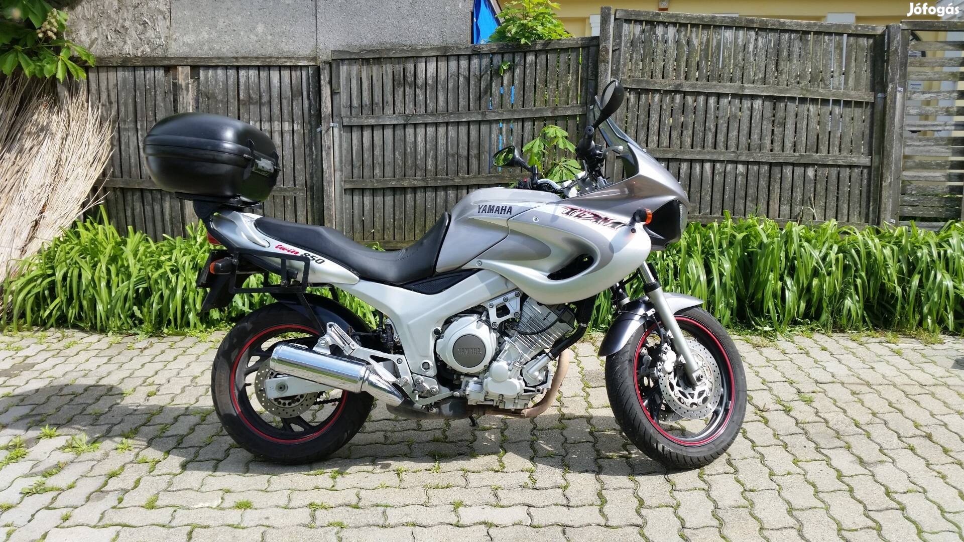 Motorkerékpár Japánból.