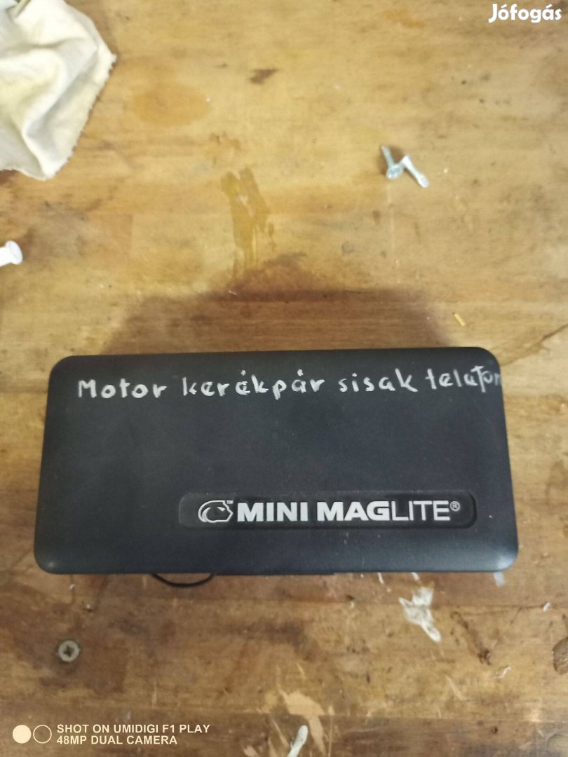 Motorkerékpár sisaktelefon